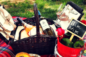 images/Wine_experiences/Thumbs_Gallery/Picnic-at-the-vineyard/picnic.png