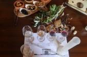 images/Wine_experiences/Thumbs_Gallery/Wine-Blending/Gikas-2.jpg